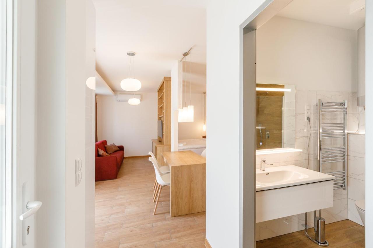 La Bella Centrum Apartmanok Piros/Sarga Хевиз Экстерьер фото