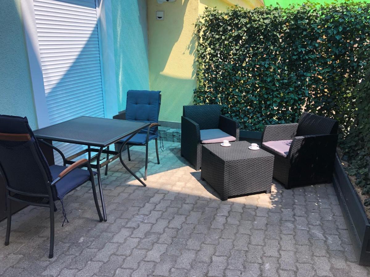 La Bella Centrum Apartmanok Piros/Sarga Хевиз Экстерьер фото
