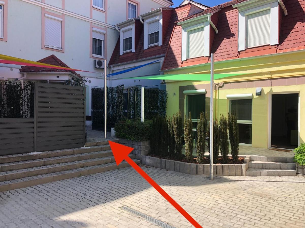 La Bella Centrum Apartmanok Piros/Sarga Хевиз Экстерьер фото