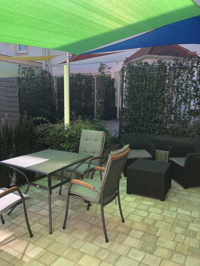 La Bella Centrum Apartmanok Piros/Sarga Хевиз Экстерьер фото